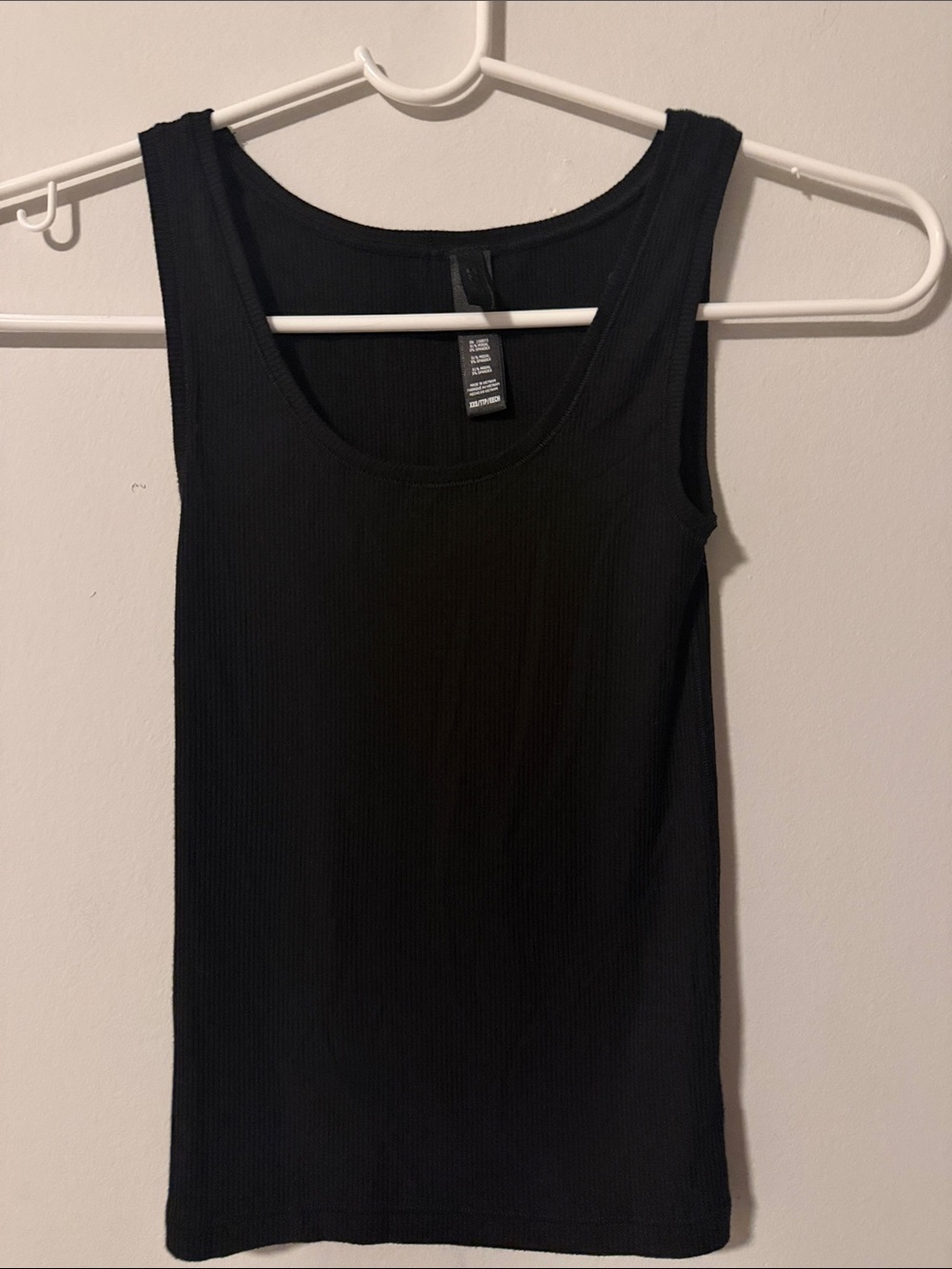 SKIMS Black Ribbed Scoop Tank